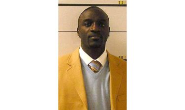 Akon Арестован, стычки с законом