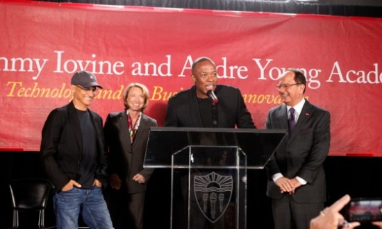 2013.05.15 - Jimmy Iovine, USC Dean Erica Muhl, Dr. Dre, USC President C.L. Max Nikias (University of Southern California)