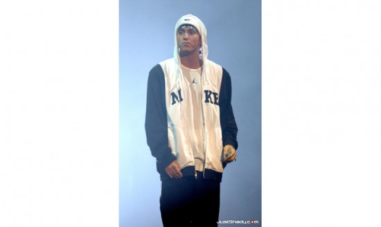 2002 2 eminem-live-at-mtv-ema-2002-001