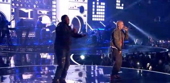 Eminem выступил на MTV EMA 2013 Rap God Berzerk