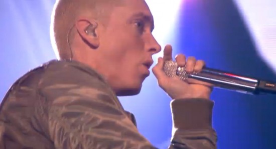 Eminem выступил на MTV EMA 2013 Rap God Berzerk