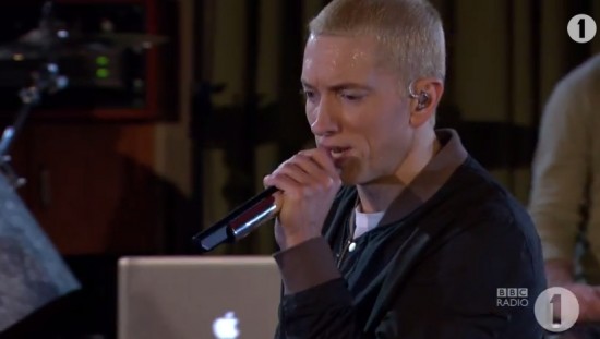 2013.11.23 - Eminem - Stan Live For BBC Radio 1