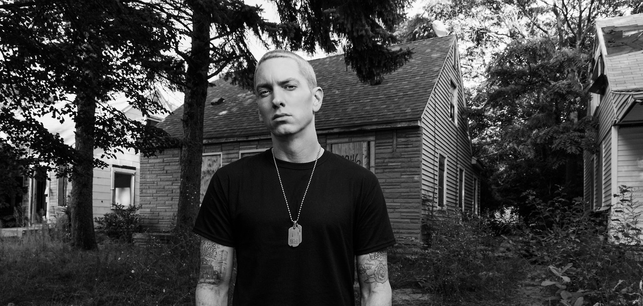 Jeremy Deputat 2013.10.30 - Eminem Returns The Billboard Cover Story