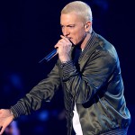 2014.04.14 — 06 — Eminem and Rihanna perform The Monster on stage during the 2014 MTV Movie Awards in Los Angeles