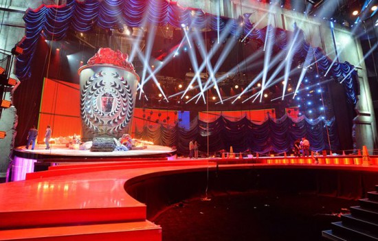 483795347-stage