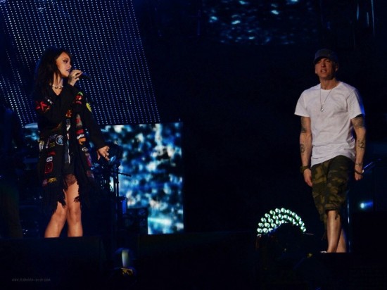 Eminem и Rihanna на The Monster Tour (Rose Bowl 7 августа 2014)