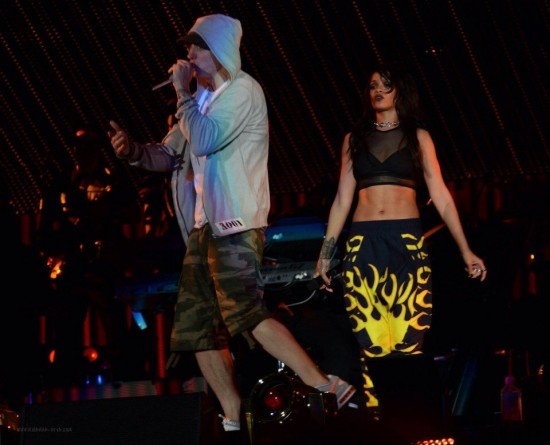 Eminem и Rihanna на The Monster Tour (Rose Bowl 7 августа 2014)