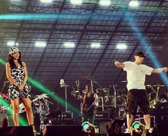 Eminem и Rihanna на The Monster Tour (Rose Bowl 7 августа 2014)