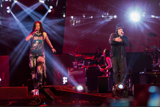 Eminem и Rihanna - The Monster Tour (MetLife Stadium 16 августа 2014)