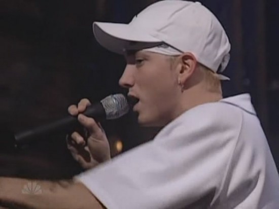 The-Real-Slim-Shady-Live-SNL-200000227517-33-13[1]
