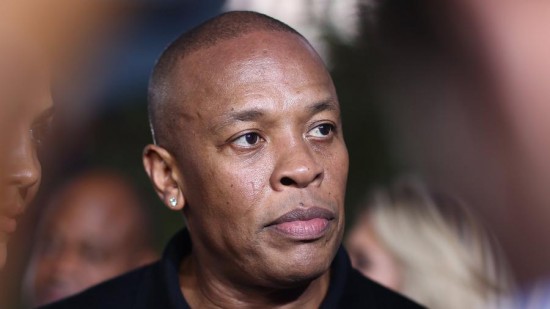 Dr. Dre просит прощения у женщин, которых он избил