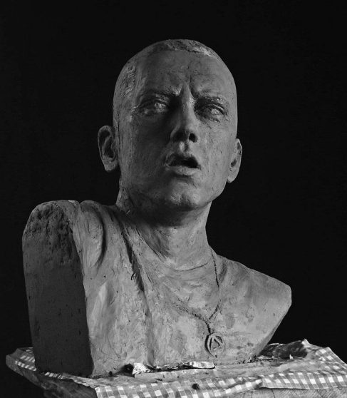 Фанат Эминема создал бюст рэпера из гипса. Eminem, Aleksander Walijewski