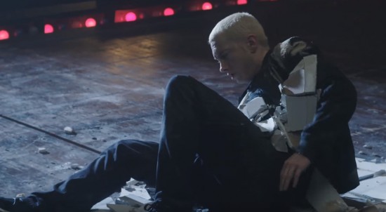 Eminem - Phenomenal (Behind The Scenes) Упал с вертолёта
