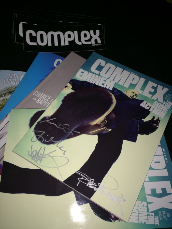 ноябрьский выпуск Complex с вернувшимся Слимом Шейди на обложке с автографом Noah Callahan-Bever и Brent Rollins