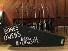 Гитара Epiphone Flying V Yelawolf Bones Owens и DJ Klever