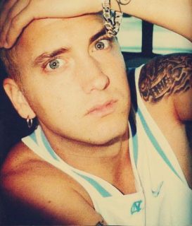 Мужчина мечты: Eminem в своем самом вредном, угрюмом и сексуальном амплуа
