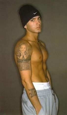 Мужчина мечты: Eminem в своем самом вредном, угрюмом и сексуальном амплуа
