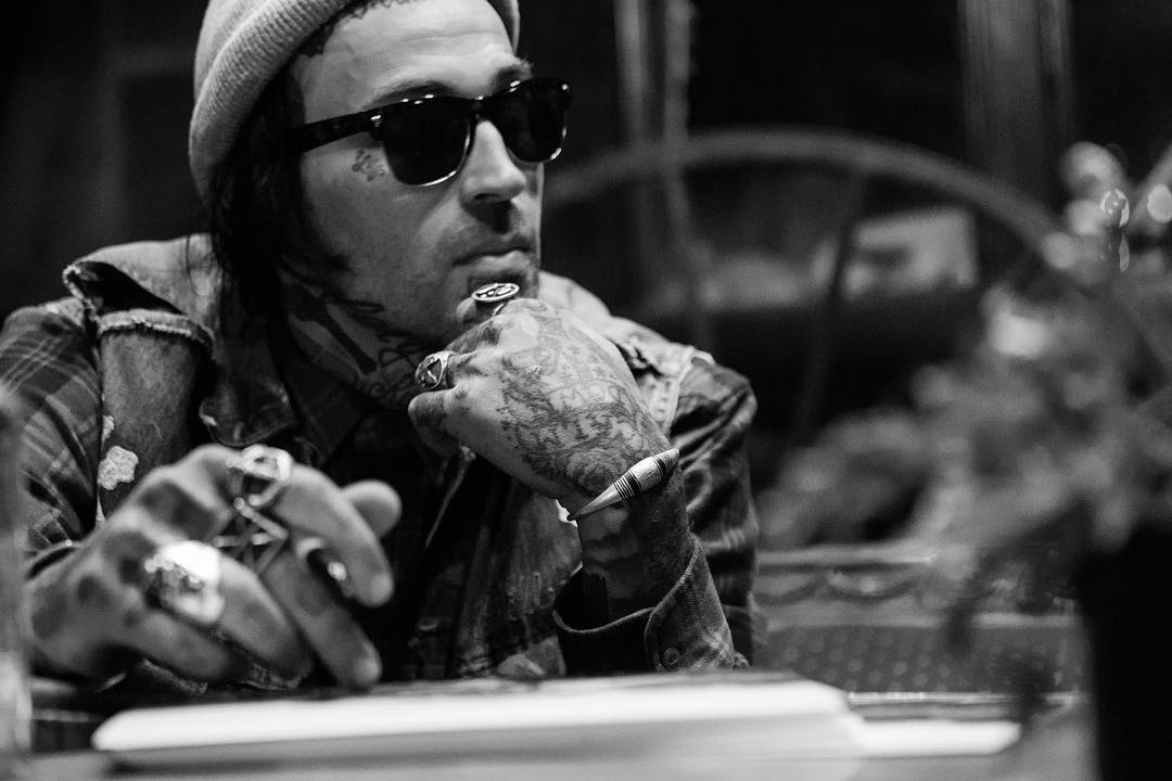 Yelawolf выпустит клип на трек «Shadows» в эту пятницу!