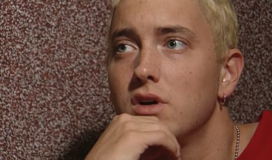 17 декабря 1999 года во время своего визита в Европу, Slim Shady в качестве гостя посетил передачу TRACKS и дал небольшое интервью