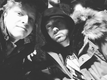 Eminem устроил автограф-сессию на открытии магазина «Mom’s Spaghetti» в Детройте 15 декабря 2017
