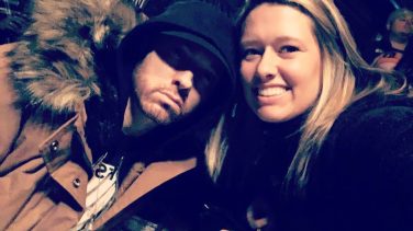 Eminem устроил автограф-сессию на открытии магазина «Mom’s Spaghetti» в Детройте 15 декабря 2017