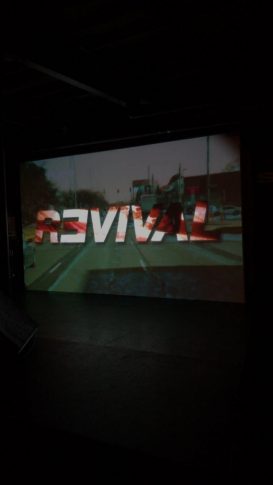 Eminem устроил автограф-сессию на открытии магазина «Mom’s Spaghetti» в Детройте 15 декабря 2017