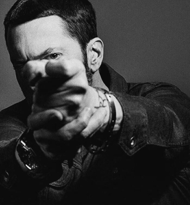 Авторский перевод трека «Untouchable» от «Eminem.Pro»