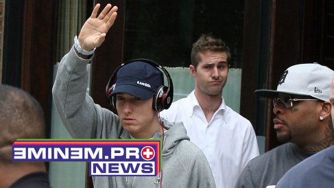 June 22, 2010 - New York, New York, USA - . . . . . June 22 2010, New York City Rapper Eminem leaving his downtown hotel on June 22 2010 in New York City.