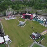 Территория фестиваля Boston Calling относительно не большая. Площадка вмещает до 25,000 гостей.