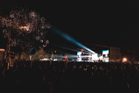 Этот прекрасный фотоотчёт с концерта Эминема на фестивале Bonnaroo 2018 прислал в редакцию «Eminem.Pro» фотограф Crhristian Sarkine