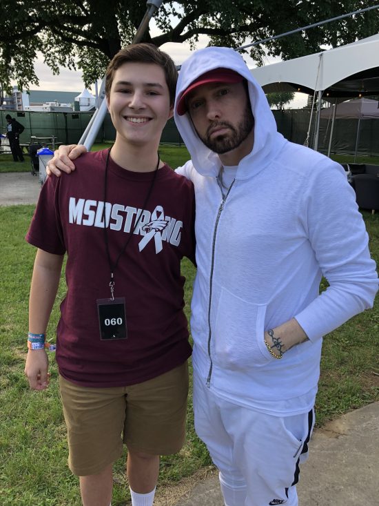 Alex Moscou Eminem с фанатами в VIP-зоне фестиваля The Governors Ball 2018