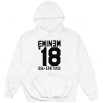 EM-SMMR18.USA-EUR ’18 HOODIE Самая популярная худи 2018-го года среди фанатов и посетителей концертов Эминема. Белоснежная худи украшена логотипом тура на груди и списком дат концертов на спине