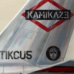 Обложкой «Kamikaze» Eminem отдаёт дань уважения легендарной группе Beastie Boys