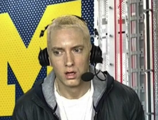 Ошибки российских СМИ в новостях об альбоме «Kamikaze» или о чём на своей пластинке не читает Eminem
