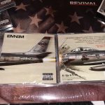 Распаковка: Британская CD-версия альбома «Kamikaze»