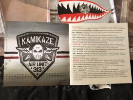 Распаковка: Британская CD-версия альбома «Kamikaze»