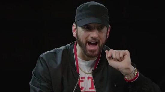 Сегодня Eminem расcкажет о «Kamikaze» в интервью на своём официальном сайте