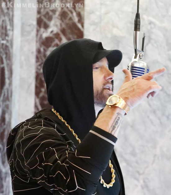 Eminem исполнил трек «Venom» на шоу «Jimmy Kimmel Live!»