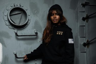 «Black on Black»: Обзор коллекции мерчендайза «Kamikaze Night Combat» от Эминема и Shady Records на Чёрную пятницу