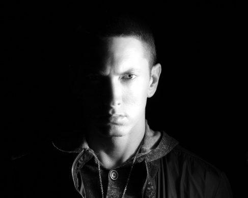 Bad Meets Evil. 2001 год. Фотосессия Эминема и Royce 5'9 для обложки и буклета их мини альбома «Hell: The Sequel». ???? Фото by Danny Hastings