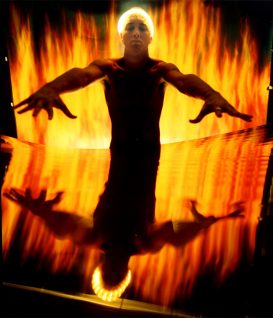 Неопубликованная ранее фотография Эминема для обложки и буклета альбома «The Slim Shady LP». ???? Фото by Danny Hastings / Конец 1998 года.