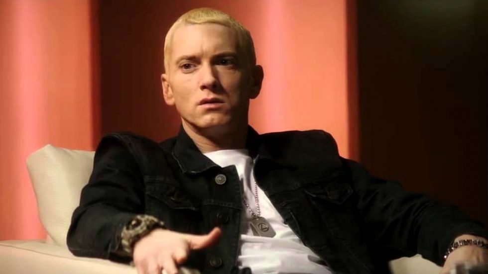 Eminem поддержал новый вирусный тренд, но Слим не спи, так что он сделал свою вервию