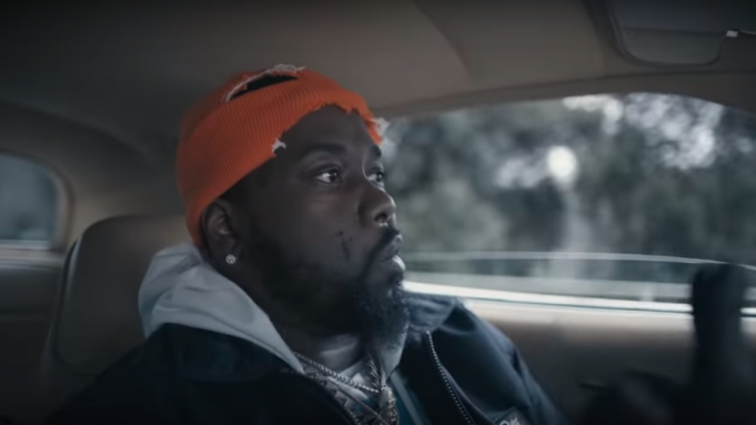 Конвэй в клипе "Calvin"