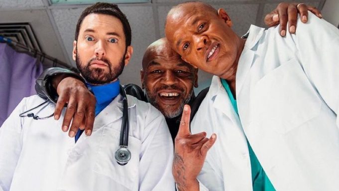 Кадр со съемок клипа «Godzilla»