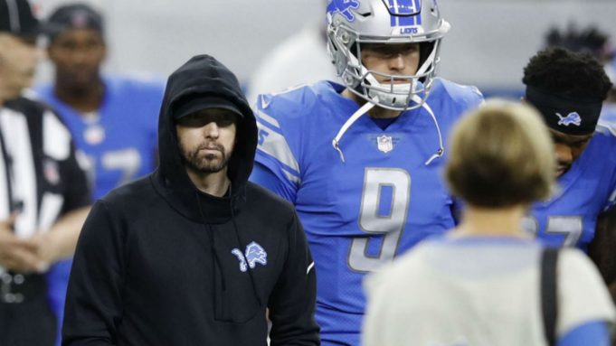 Eminem присоединился к Detroit Lions в качестве почетного капитана