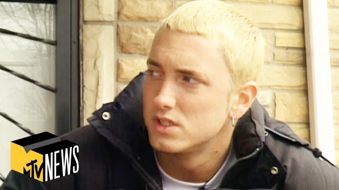 Эминем показывает свой старый дом на MTV в 1999 году