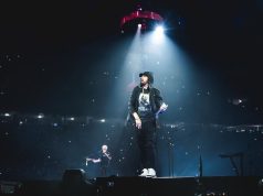 Эминем прорекламировал новый альбом GRIP со сцены